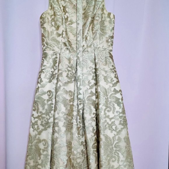 Gold Lace Fit & Flare Cocktail/Formal Dress Size 4 - Picture 3 of 10